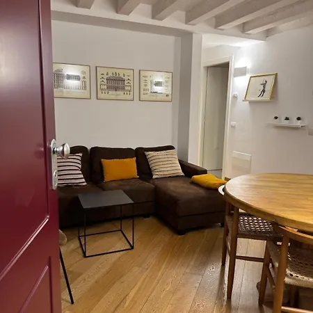 Stylish Apartment, 2 Bedrooms, Elevator 公寓 热那亚