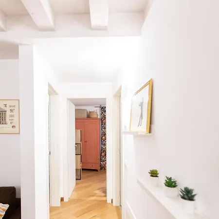 Stylish Apartment, 2 Bedrooms, Elevator 热那亚