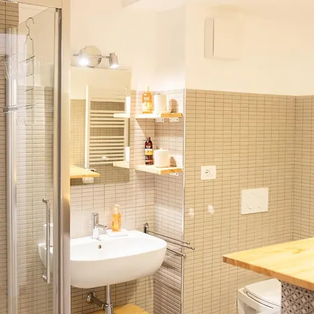 公寓 Stylish Apartment, 2 Bedrooms, Elevator 热那亚