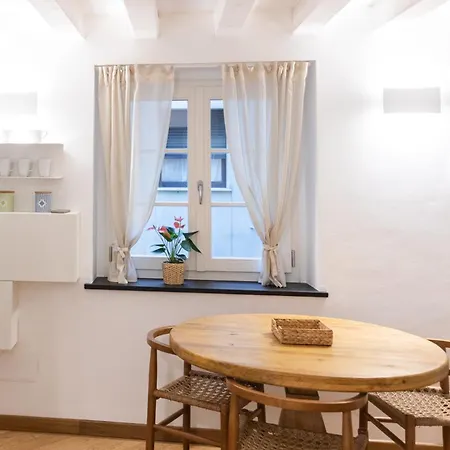 Appartement Stylish Apartment, 2 Bedrooms, Elevator Gênes