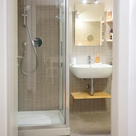 Appartement Stylish Apartment, 2 Bedrooms, Elevator Gênes