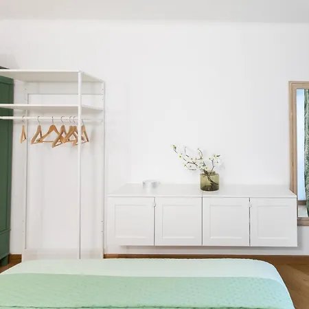 Stylish Apartment, 2 Bedrooms, Elevator 公寓 热那亚