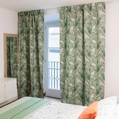 Stylish Apartment, 2 Bedrooms, Elevator *